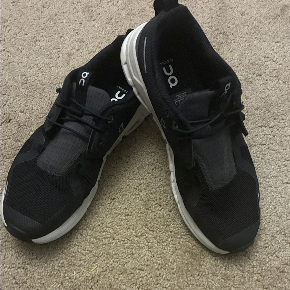 On Running Men's Black Athletic Shoes 6.5